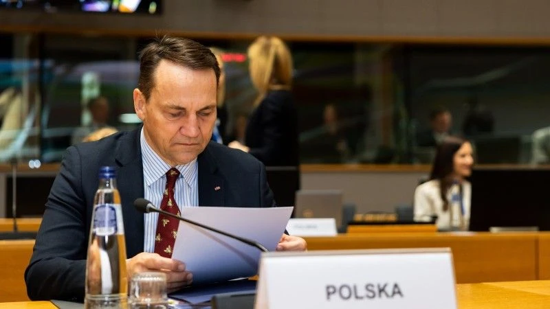 Radosław Sikorski, minister spraw zagranicznych