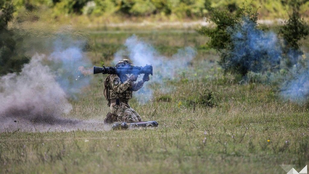 Węgry z kompletem najnowszych dział bezodrzutowych