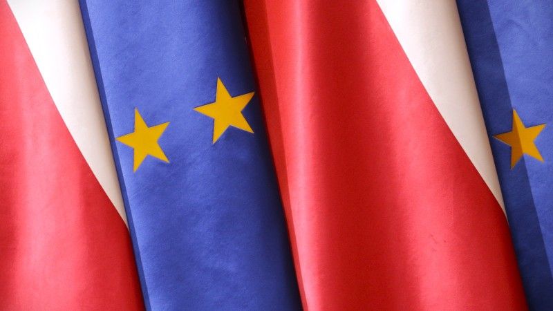 Flagi Polski i UE