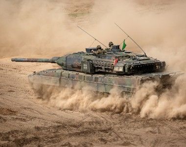 Niemiecki czołg podstawowy Leopard 2A7V na ćwiczeniu Quadriga na Litwie, maj 2024 roku.