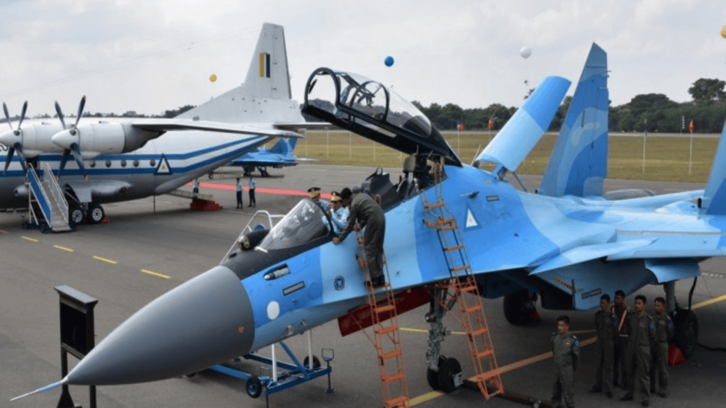 Mjanma z kompletem Su-30