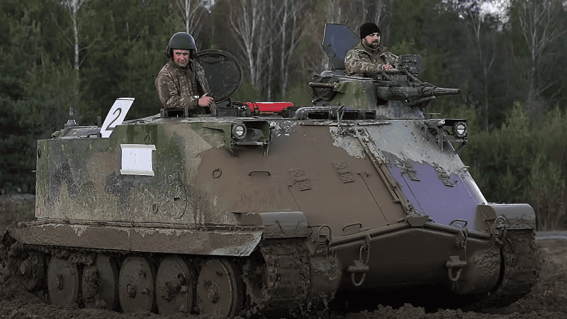 Transporter opancerzony PBv 302 (Pansarbandvagn 302) służącu w Wojskach Lądowych Ukrainy.