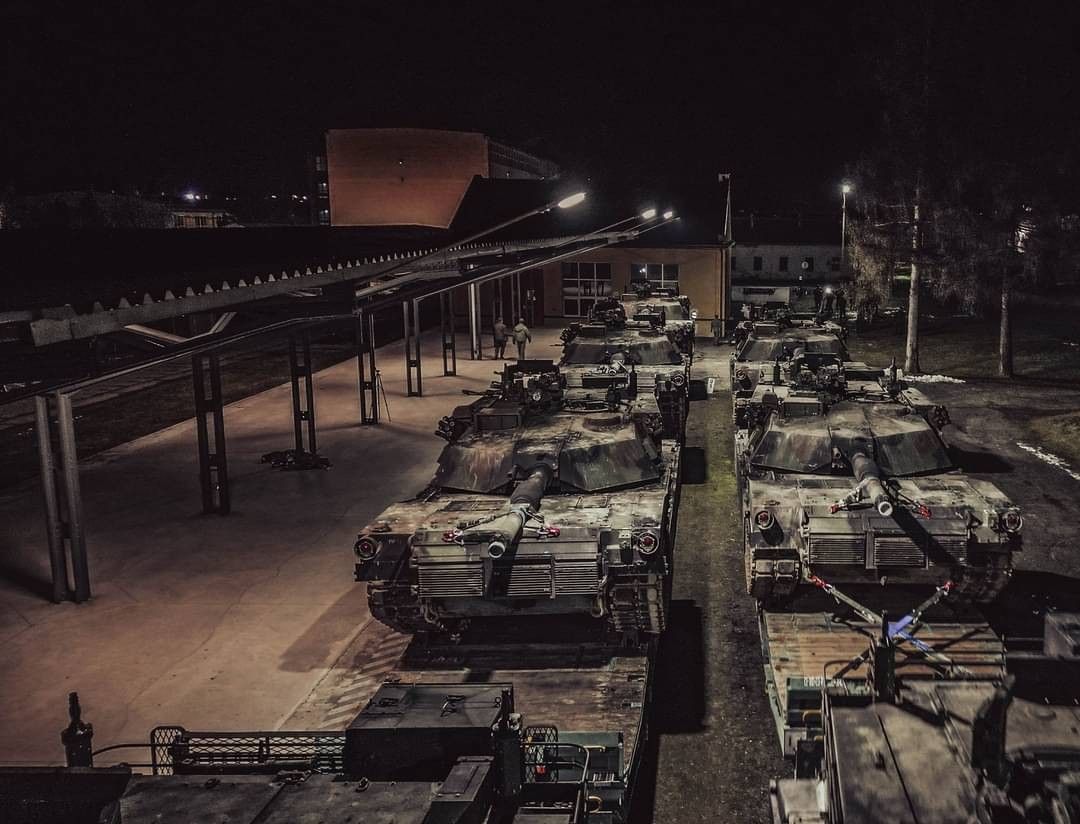 Polska kupi „czołgowe” wagony. Ale nie dla wojska [NEWS DEFENCE24]