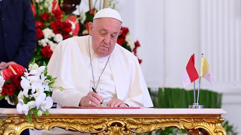 Papież Franciszek ponownie zabrał głos w sprawie rozwoju sztucznej inteligencji. W liście z okazji WEF w Davos wskazał, że AI powinna służyć m.in. społecznemu rozwojowi.