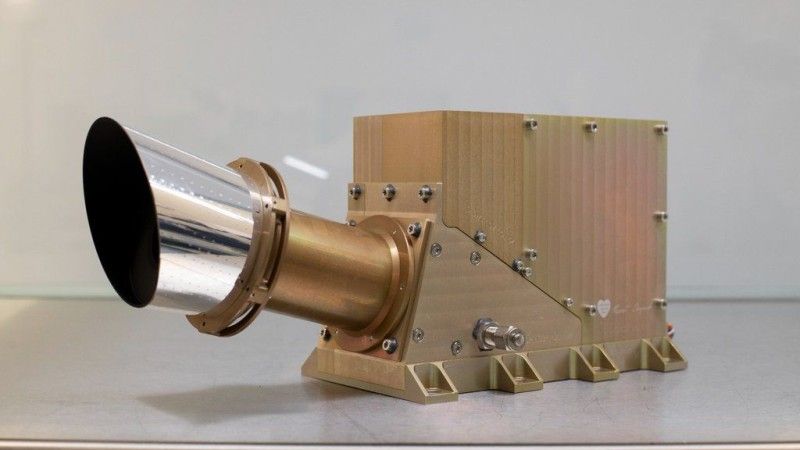 Urządzenie ma zbadać globalną strukturę wiatru słonecznego – będzie odpowiedzialne za obserwowanie poświaty w dalekim ultrafiolecie.