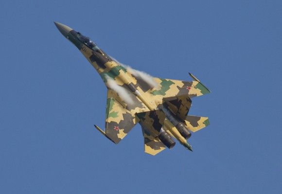 Wielozadaniowy samolot bojowy Suchoj Su-35 na pokazach lotniczych MAKS w 2011 roku.