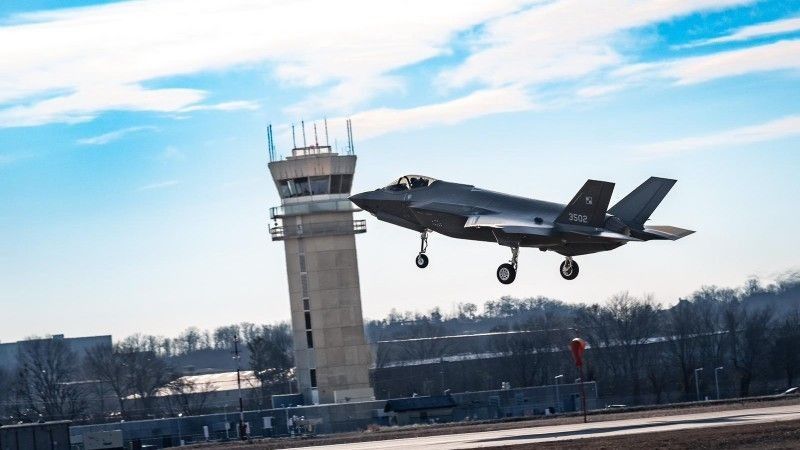 Polski pilot za sterami F-35.