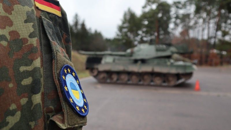 Szkolenie ukraińskich czołgistów na Leopardach 1A5BE.