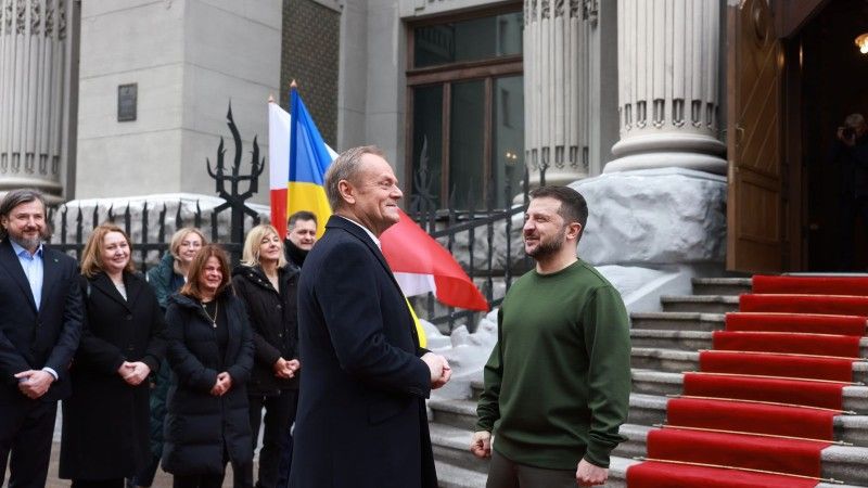 Prezydent Ukrainy Wołodymyr Zełenski i Premier Polski Donald Tusk podczas wizyty polskiego szefa rządu w Kijowie w lutym 2024 roku.