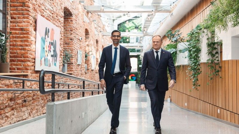 Premier Donald Tusk oraz CEO Googla i Alphabet Sundar Pichai.