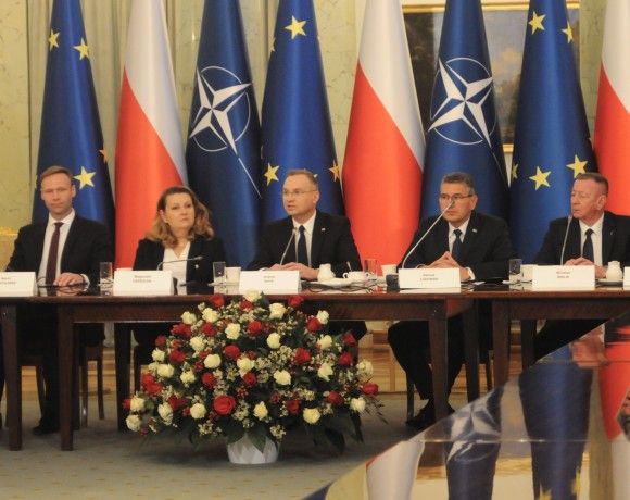 Prezydent Andrzej Duda otworzył posiedzeie RBN
