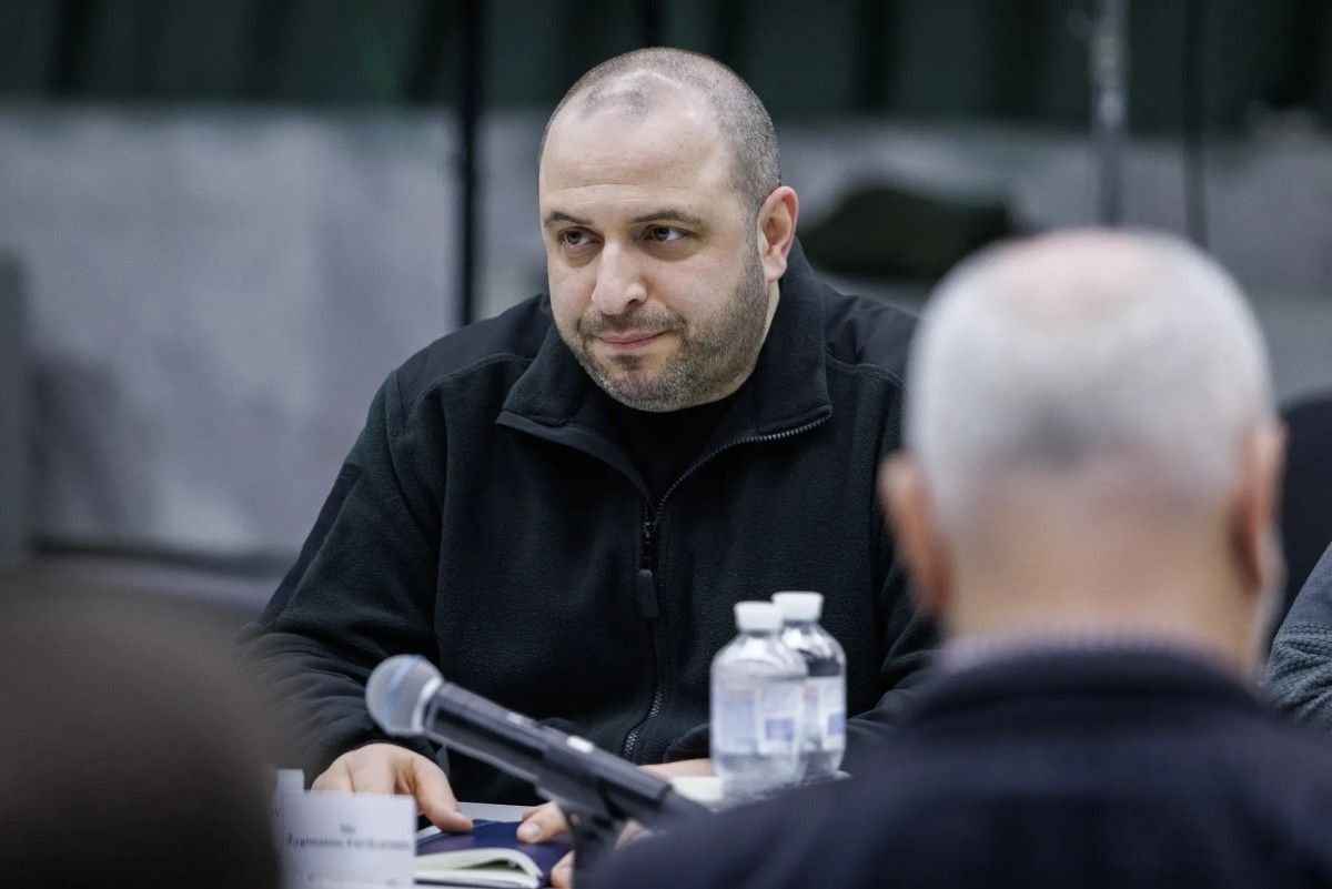 Ukraińska delegacja w drodze na rozmowy pokojowe w USA