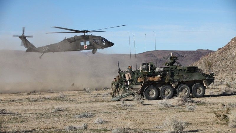 UH-60 i KTO Stryker