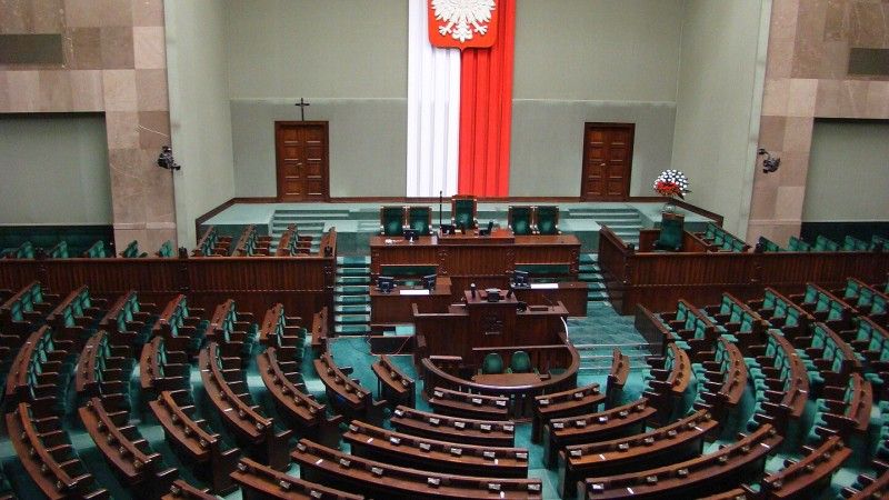 W Sejmie odbyło się I czytanie obywatelskiego projektu ustawy o ochronie dzieci przed pornografią. Zdecydowana większość partii poparła pomysł, jednak wskazano na procedowanie wersji rządowej.