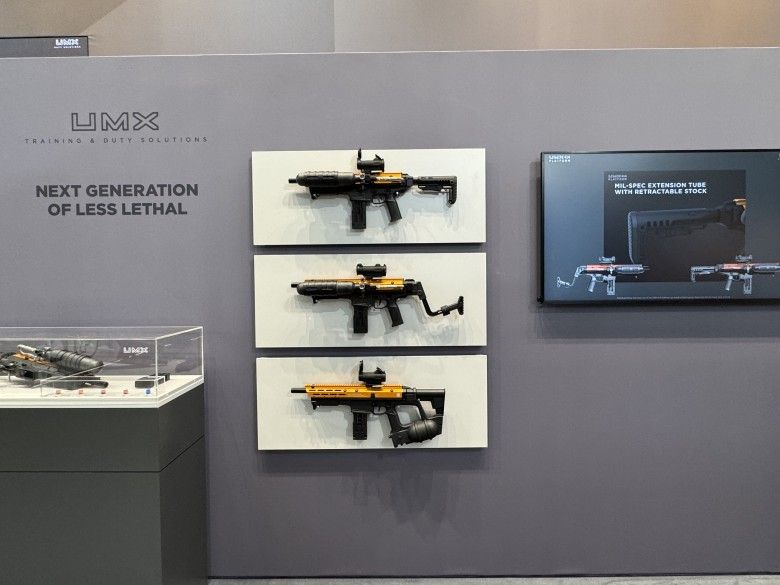 Niemiecki producent wiatrówek, replik ASG itp., firma UMAREX GmbH & Co. KG zaprezentowała na Enforce Tac system niezabijającej (less lethal) broni UMX.