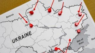 Mapa przedstawiająca miejsca konfliktu na Ukrainie.