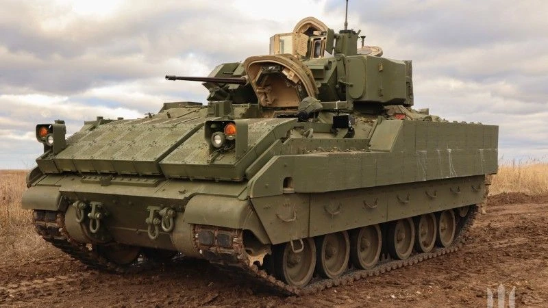 Ukraiński bojowy wóz piechoty M2A2ODS-SA należący do 100. Brygady Zmechanizowanej.