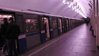 Moskiewskie metro doświadczyło w poniedziałek bardzo dużych problemów z działaniem systemów informatycznych. Niewykluczone, że był to cyberatak.