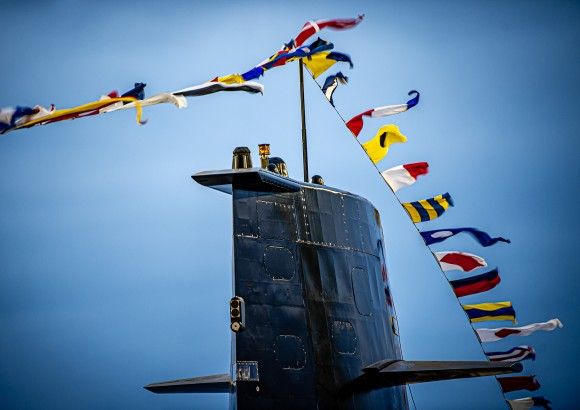 Przygotowanie do wodowania szwedzkiego okrętu podwodnego HMS „Halland”, trzeciej jednostki typu Gotland (projektu A19), po remoncie głównym i modernizacji w stoczni Saab Kockums w Karlskronie.