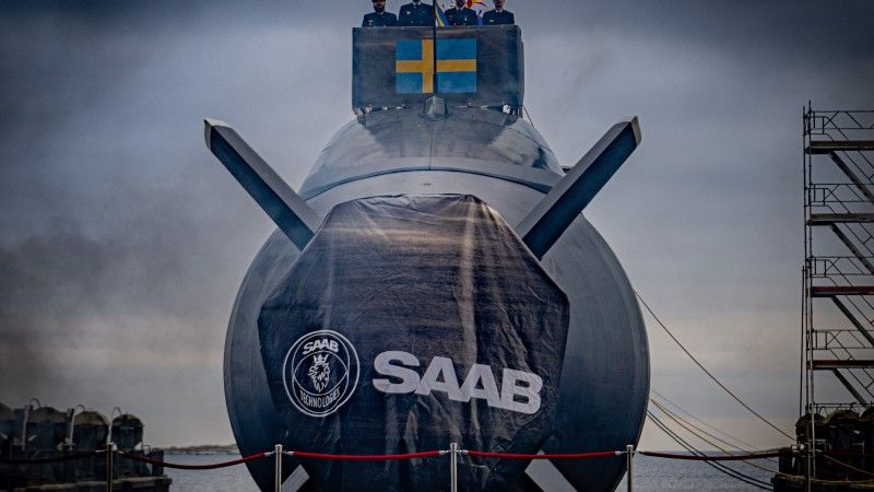 Przygotowanie do wodowania szwedzkiego okrętu podwodnego HMS „Halland”, trzeciej jednostki typu Gotland (projektu A19), po remoncie głównym i modernizacji w stoczni Saab Kockums w Karlskronie.