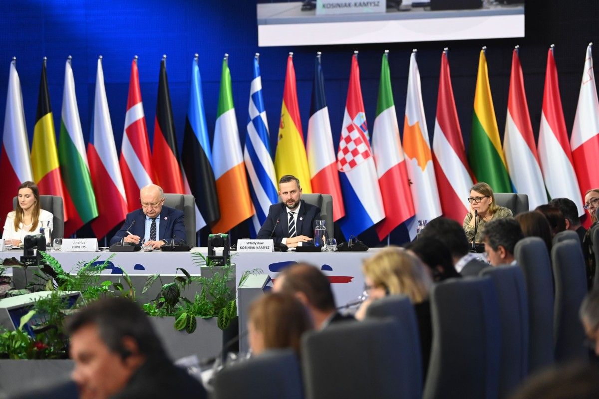 The quarrel over SAFE in Poland. How is it in another  countries?