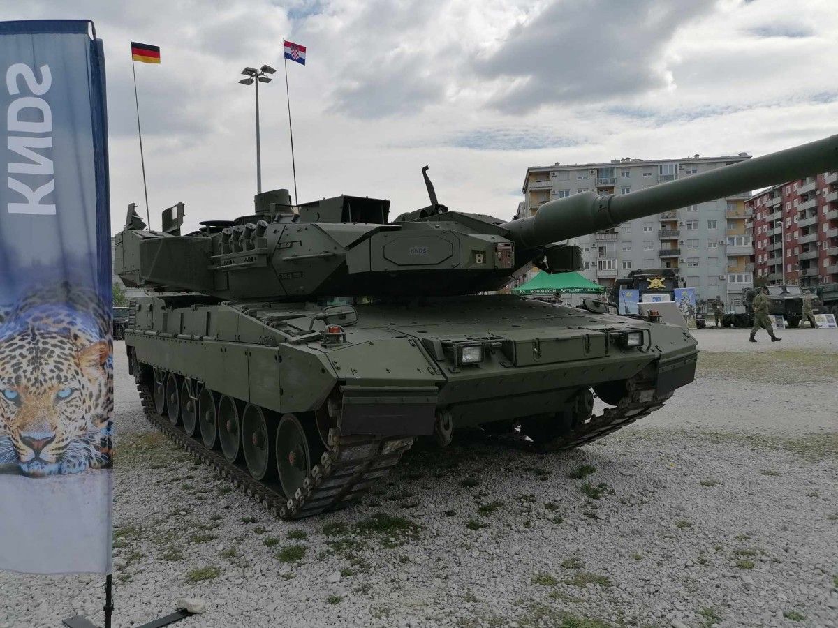 Chorwacja kupi z SAFE czołgi, artylerię i ciężarówki