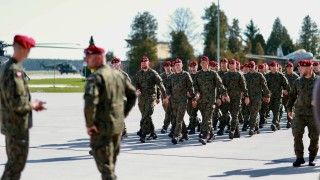 Szef MON odwiedził 25. Brygadę Kawalerii Powietrznej