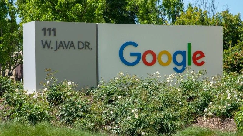 Z plagą oszustw w sieci walczy również Google. W opublikowanym w środę raporcie poinformowano, że materiały usunięte przez giganta liczone są już w miliardach.