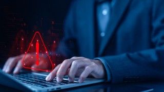 Narodowy Fundusz Zdrowia i Centrum e-Zdrowia ostrzegają przed wiadomościami rozsyłanymi przez oszustów do pracowników służby zdrowia. W ich treści znajdują się linki do stron wyłudzających dane.