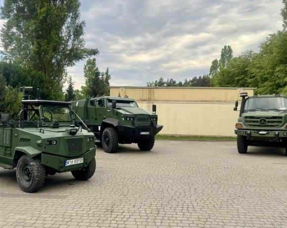 Eksplobalis, witpis, pojazdy, siły zbrojne, Mercedes, zetros