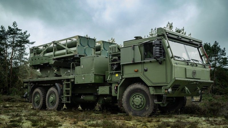 Holenderska wieloprowadnicowa wyrzutnia rakiet PULS.