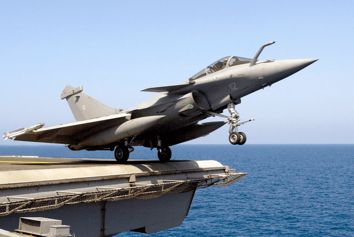Francja chce więcej myśliwców Rafale
