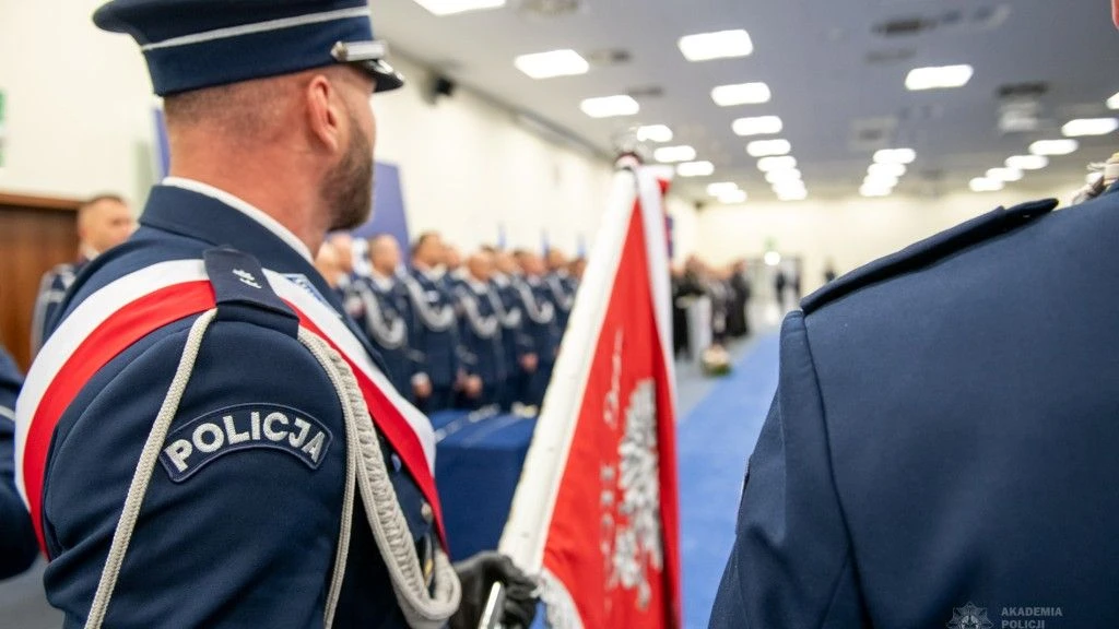 Hybrydowy oficer. Policja ma nowy pomysł na kształcenie kadr