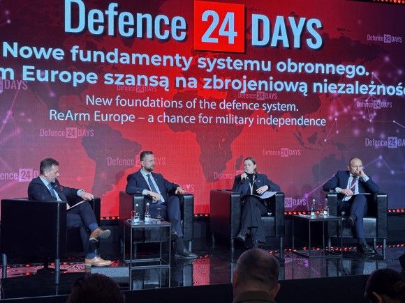 Uczestnikami panelu byli wicepremier i szef MON Władysław Kosiniak-Kamysz, minister obrony Litwy Dovilė Šakalienėm oraz wicepremier i szef MON Chorwacji Ivan Anušić.