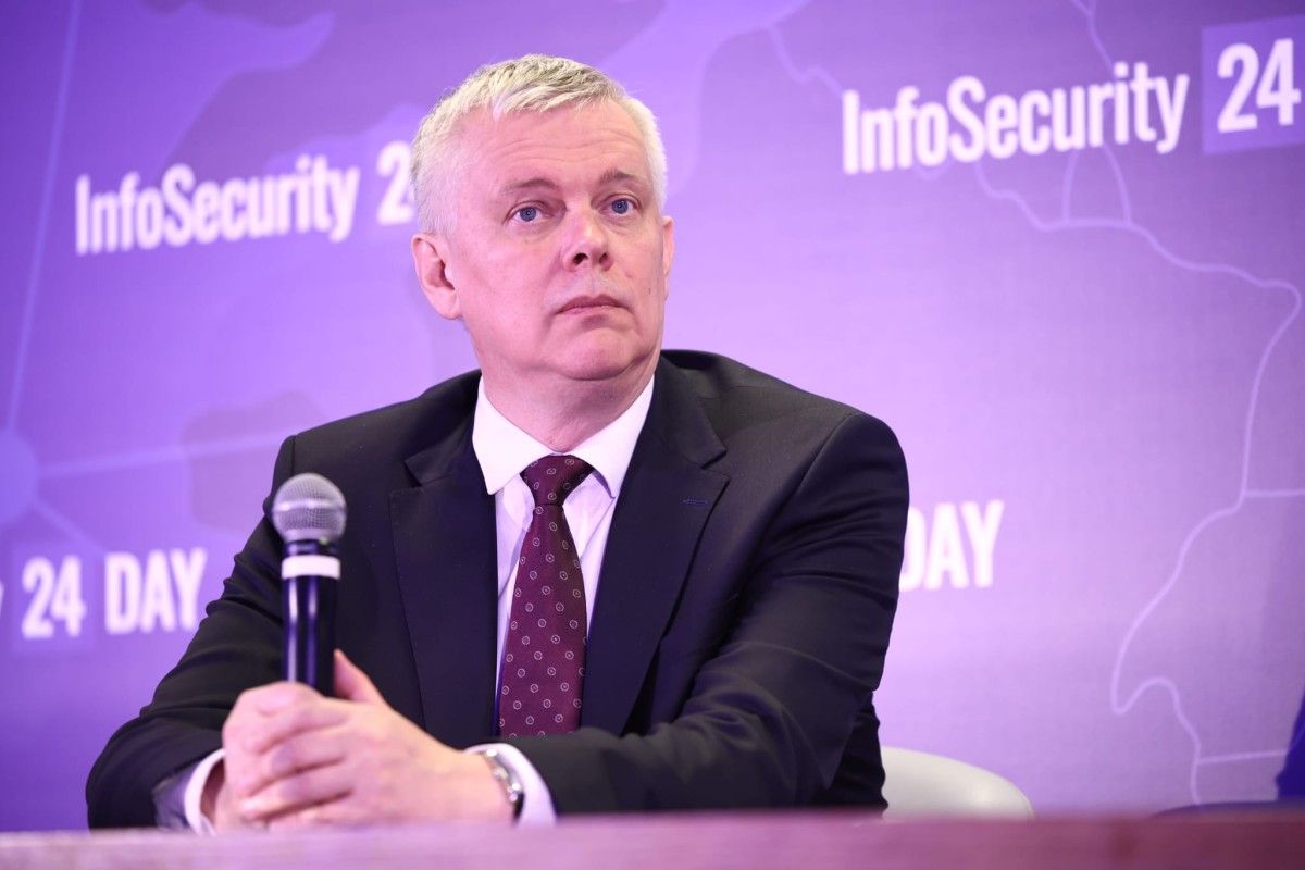 Siemoniak o Poczobucie: co zrobi dalej - pozostaje jego osobistą decyzją