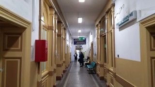 W Internetowym Koncie Pacjenta wykryto podatność, która umożliwiała pobranie dokumentacji innych pacjentów. Resort zdrowia mówi, że dotyczyło to tylko jednej placówki - ale nie mówi, której.