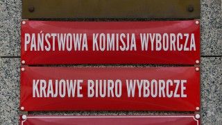 NASK ostrzega przed fałszywą informacją, jakoby Państwowa Komisja Wyborcza miała zmienić termin wyborów prezydenckich. Fake news krąży w sieci od początku maja.