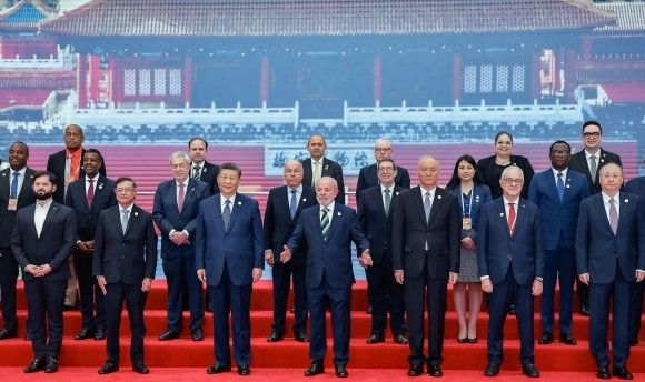 Podczas szczytu CELAC w Pekinie państwa Ameryki Łacińskiej wyraziły zainteresowanie bliższą współpracą z Chinami.