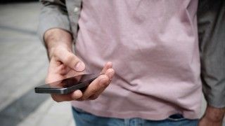 Państwowa Komisja Wyborcza postanowiła zareagować na fałszywe informacje dotyczące mObywatela w przestrzeni publicznej. Odniesiono się również do zaświadczeń i ważności głosu.