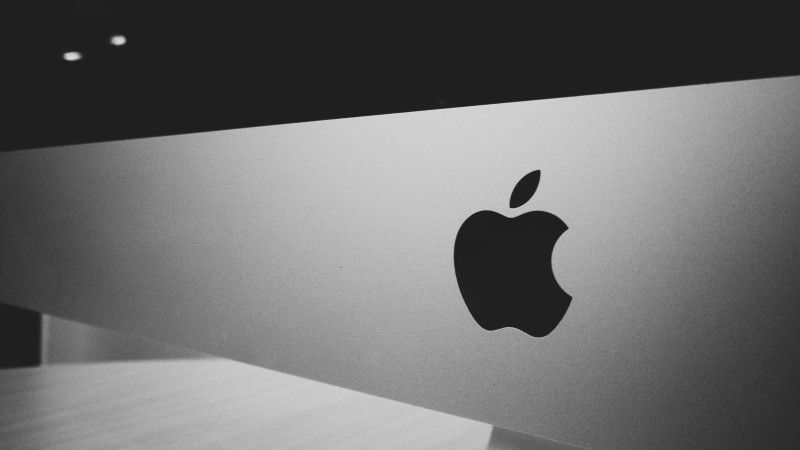 W sieci pojawił się nowy typ oszustwa, który żeruje na zaufaniu do marki Apple i fascynacji sztuczną inteligencją.
