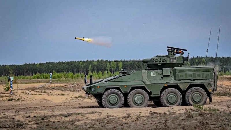 Przeciwpancerny pocisk kierowany Spike-LR2 odpalony z litewskiego Vilkasa.