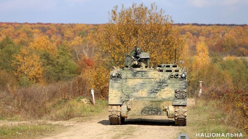 Eks-włoski transporter opancerzony VCC-2 (M113) w służbie ukraińskiej policji.