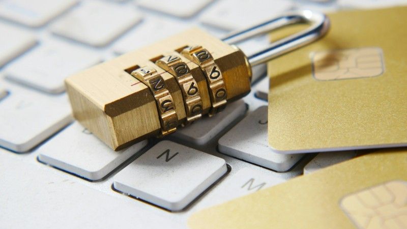 Cyberprzestępcy ponownie podszywają się pod instytucje finansowe w celu wyłudzenia danych. Ministerstwo Finansów ostrzega: maile rzekomo pochodzące z resortu to próba wyłudzenia.