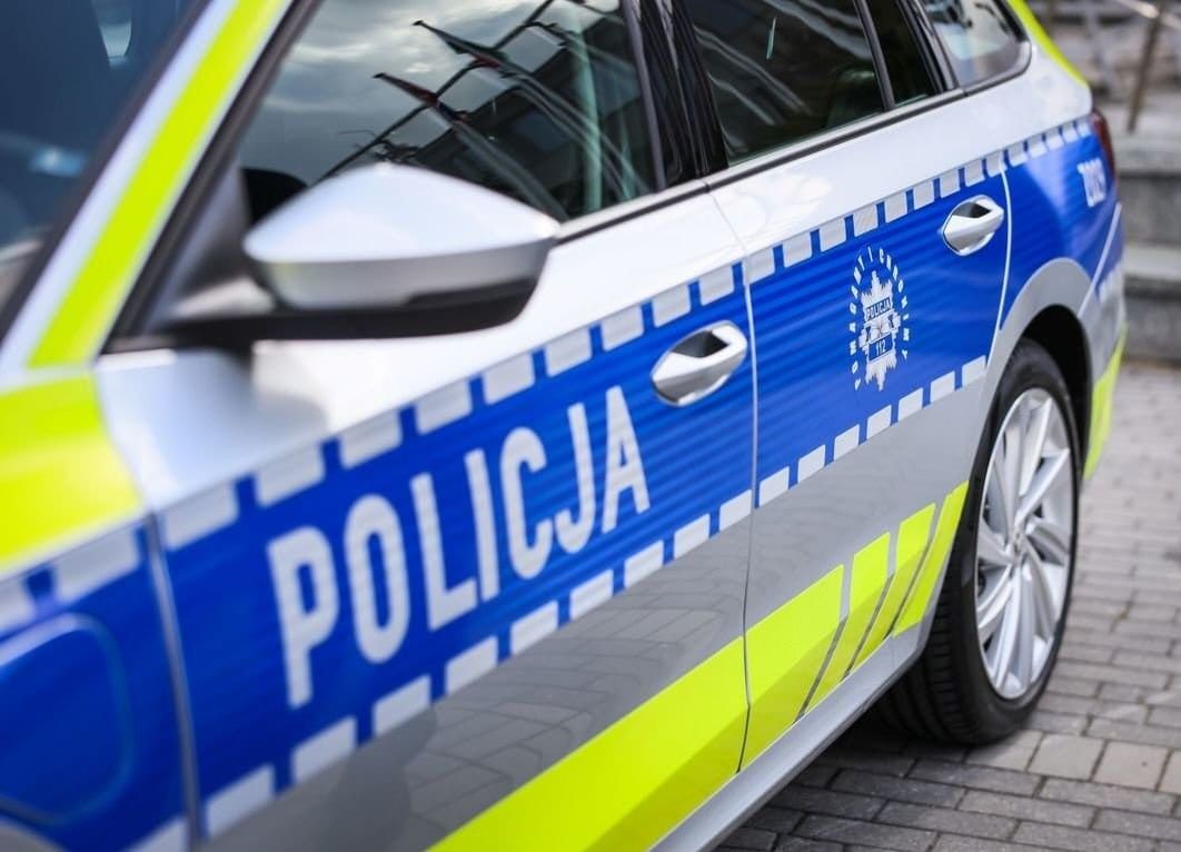 Policja reaguje na nagranie dzielnicowego z Tolkmicka. Komendant straci stanowisko