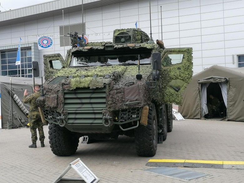 Kołowy transporter opancerzony Titus.