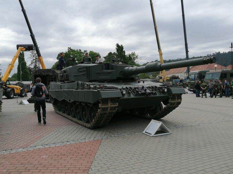 Czołg podstawowy Leopard 2A4.
