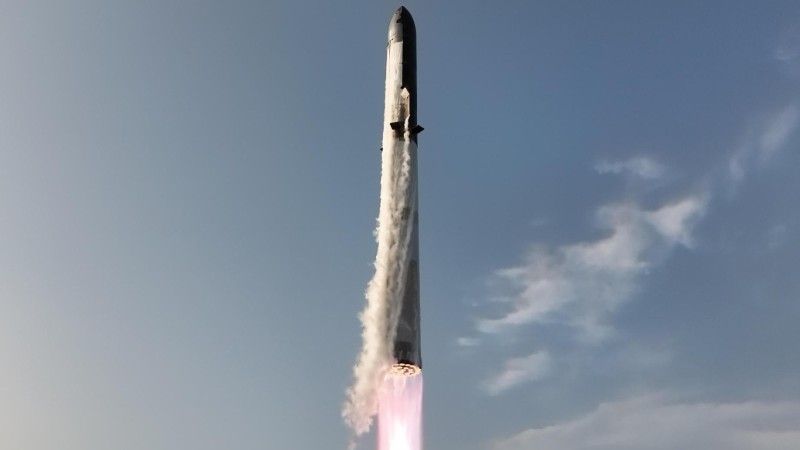 Starship w trakcie lotu dziewiątego.