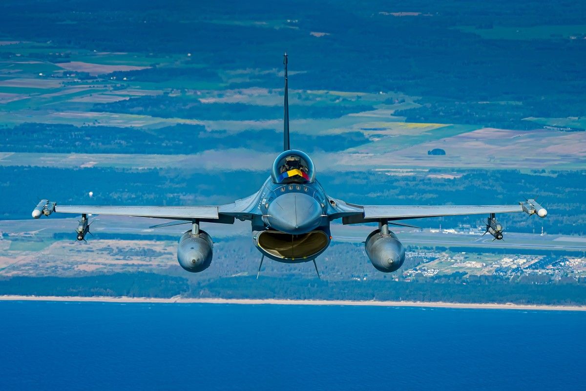 Rumuński F-16 zestrzelił kolejnego drona