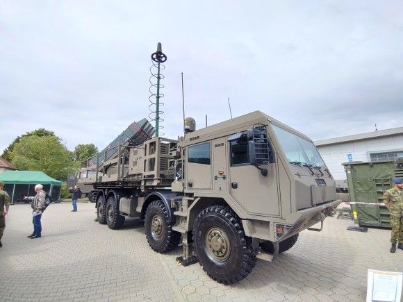 Przeciwlotniczy zestaw rakietowy SPYDER na targach IDET 2025 w Brnie.
