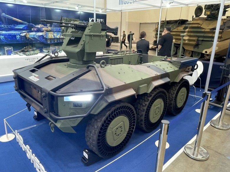 Bezzałogowy pojazd HR-SHERPA koncernu Hyundai Rotem